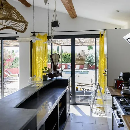 Bastide Dou Pastre Family Friendly House